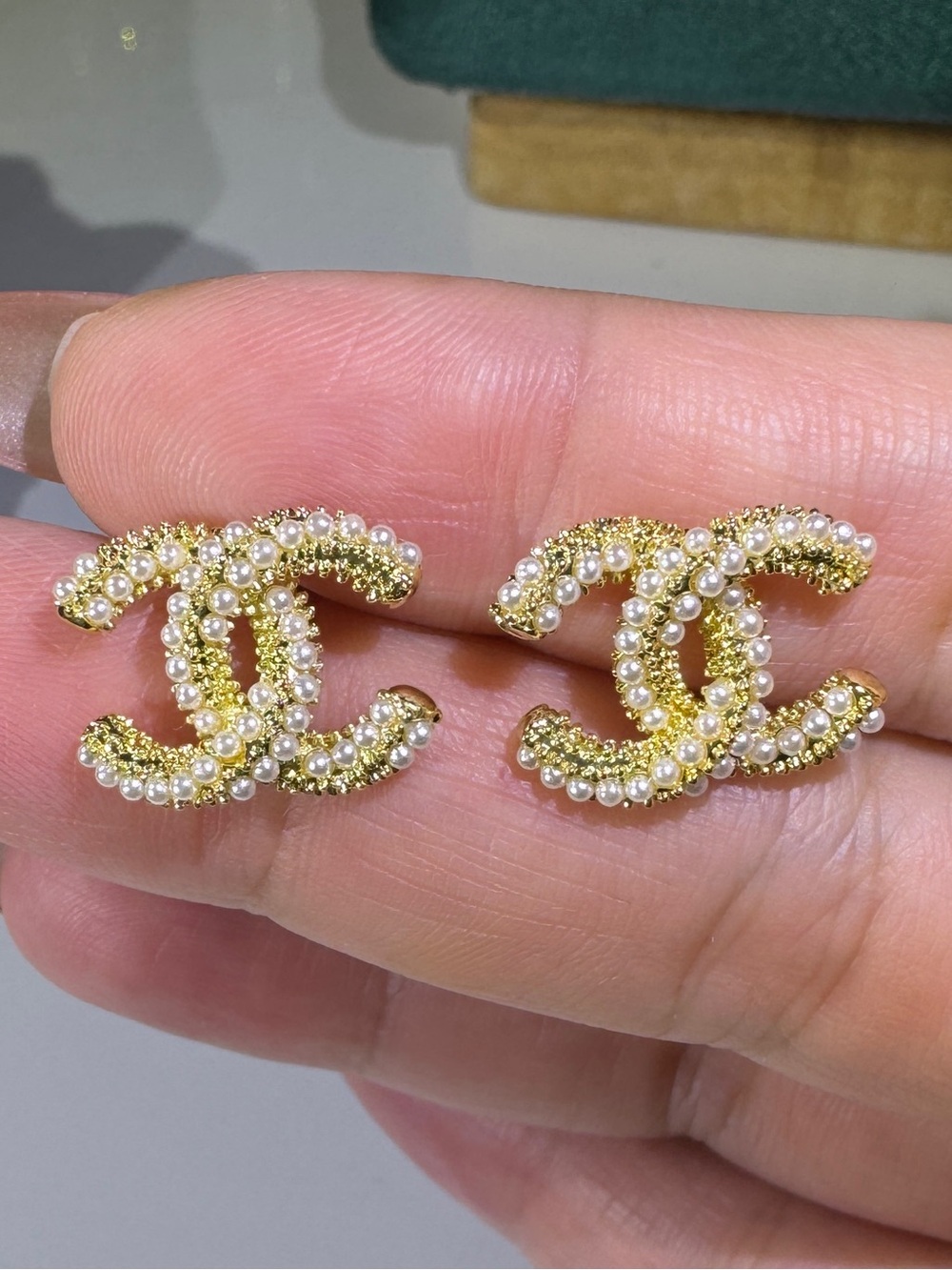 S925 Posts Gold Pearl Accent Statement Stud Earrings